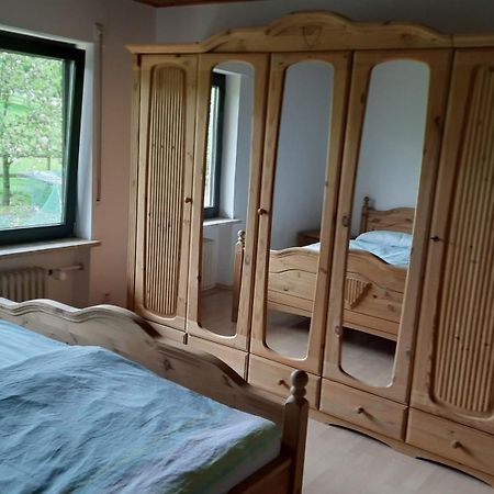 Ferienwohnung Auf Dem Bauernhof - Hermanns Lodge Strassenhaus Экстерьер фото